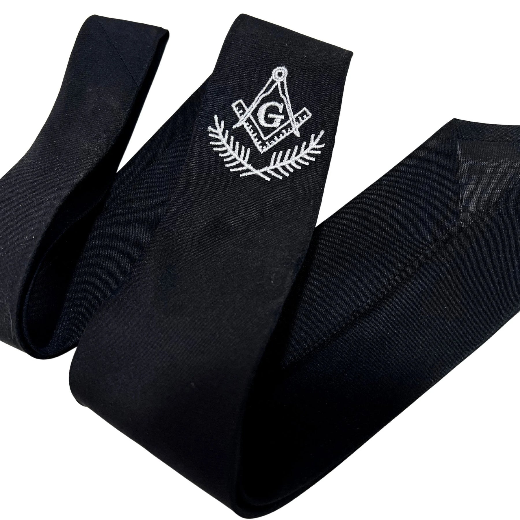 Gravata Tradicional Preto com Bordado Branco Maçonaria