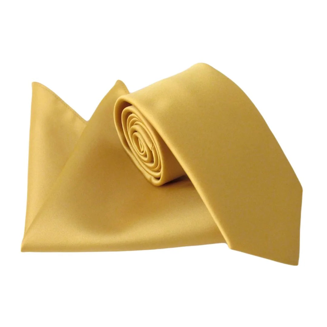 Gravata Tradicional e Lenço Dourado